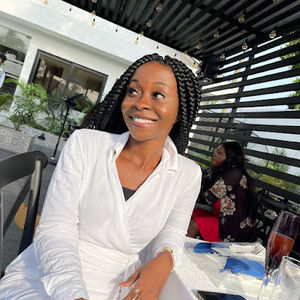 Meet your Posher, Angel tracy